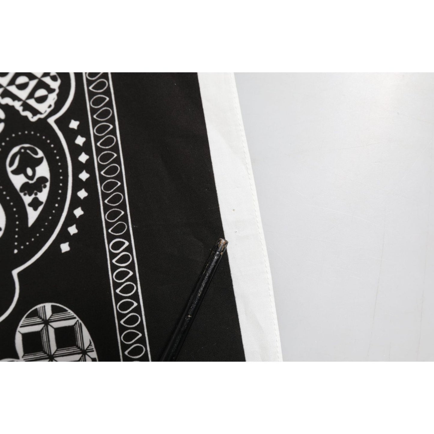 Dolce & Gabbana Black White Bandana Square Foulard Scarf 1728,67345645728,Accessories,Black and White,Dolce & Gabbana,Material: 100% Cotton,Men,Men - Accessories,Preowned / Defect,Scarves - Men - Accessories Dolce & Gabbana MS7229