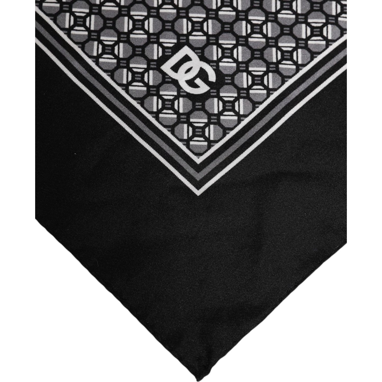 Dolce & Gabbana Black White Patterned Square Foulard Scarf 1728,67345645728,Accessories,Black and White,Dolce & Gabbana,Material: 100% Silk,Men,Men - Accessories,Preowned / Defect,Scarves - Men - Accessories Dolce & Gabbana MS7228