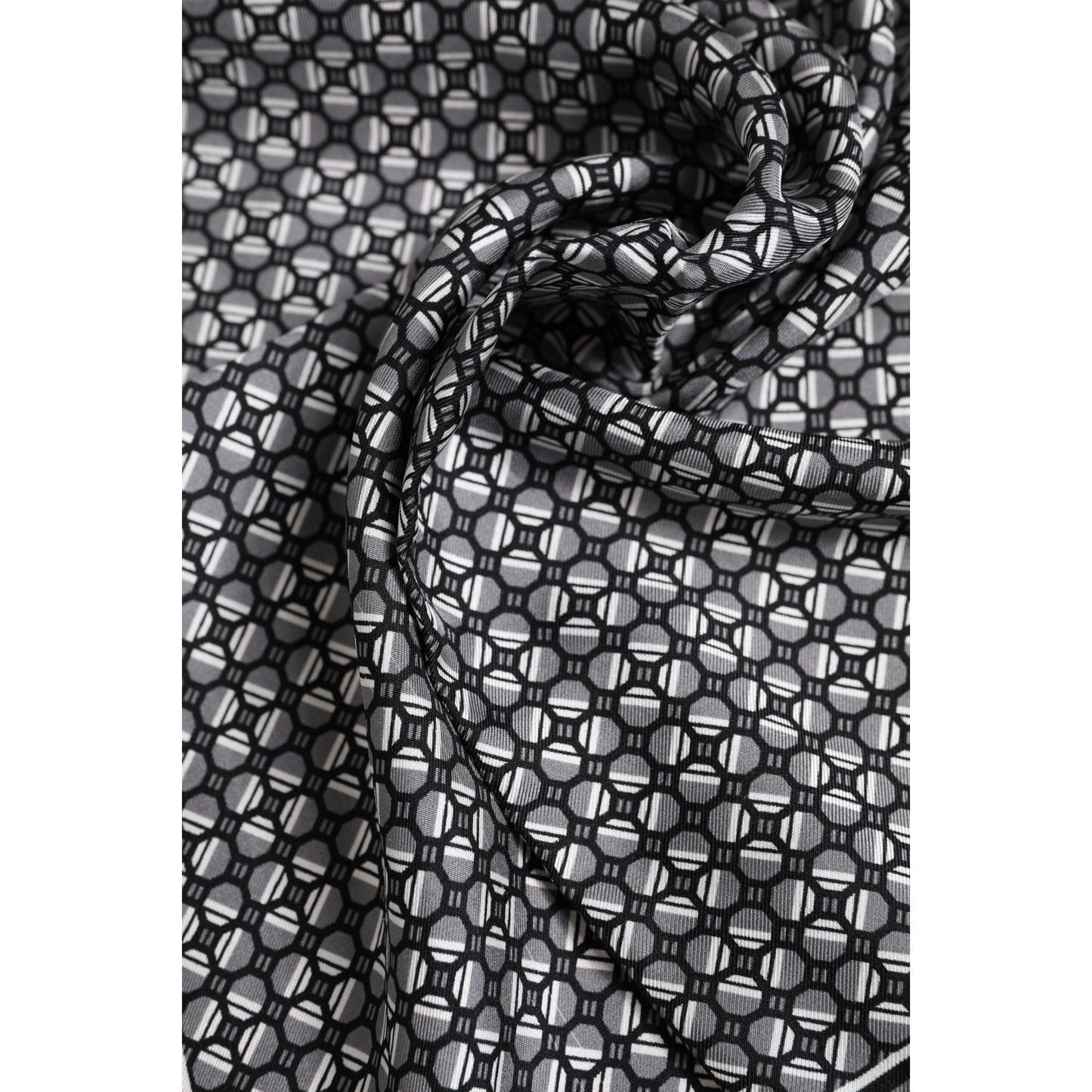 Dolce & Gabbana Black White Patterned Square Foulard Scarf 1728,67345645728,Accessories,Black and White,Dolce & Gabbana,Material: 100% Silk,Men,Men - Accessories,Preowned / Defect,Scarves - Men - Accessories Dolce & Gabbana MS7228